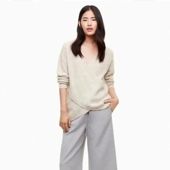 Aritzia The Group Wool Yak Bandini Cross Wrap Sweater  Heather Cream Grey Small - Picture 2 of 9